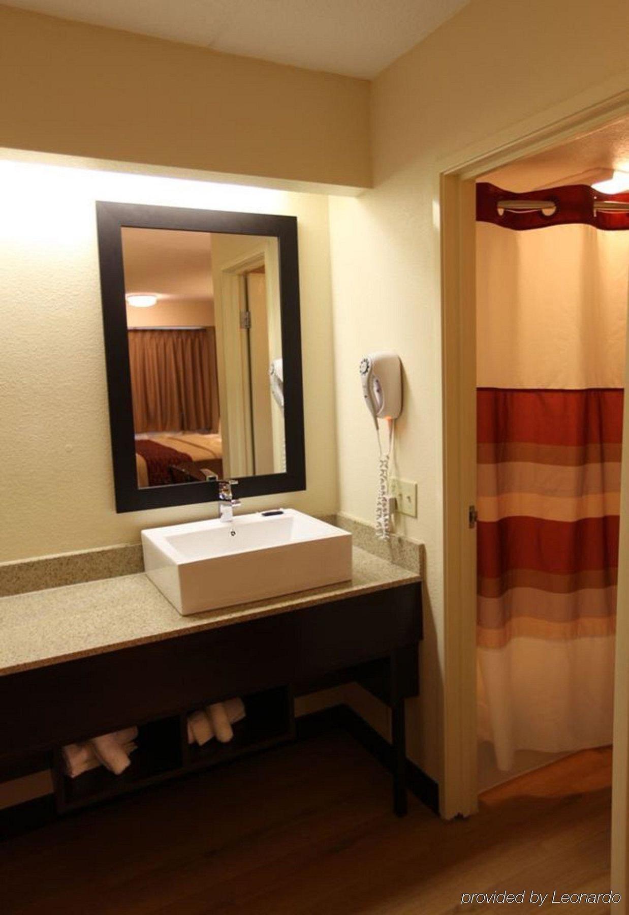 Red Roof Inn Columbus East- Reynoldsburg Brice Екстер'єр фото